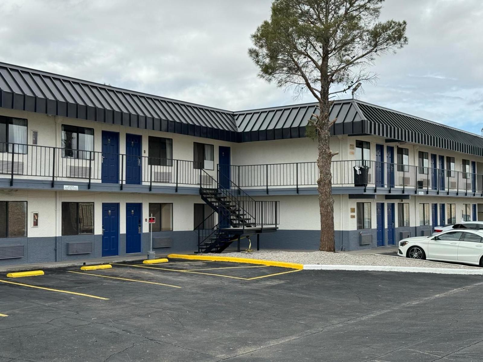Days Inn By Wyndham El Paso Airport East Exterior foto